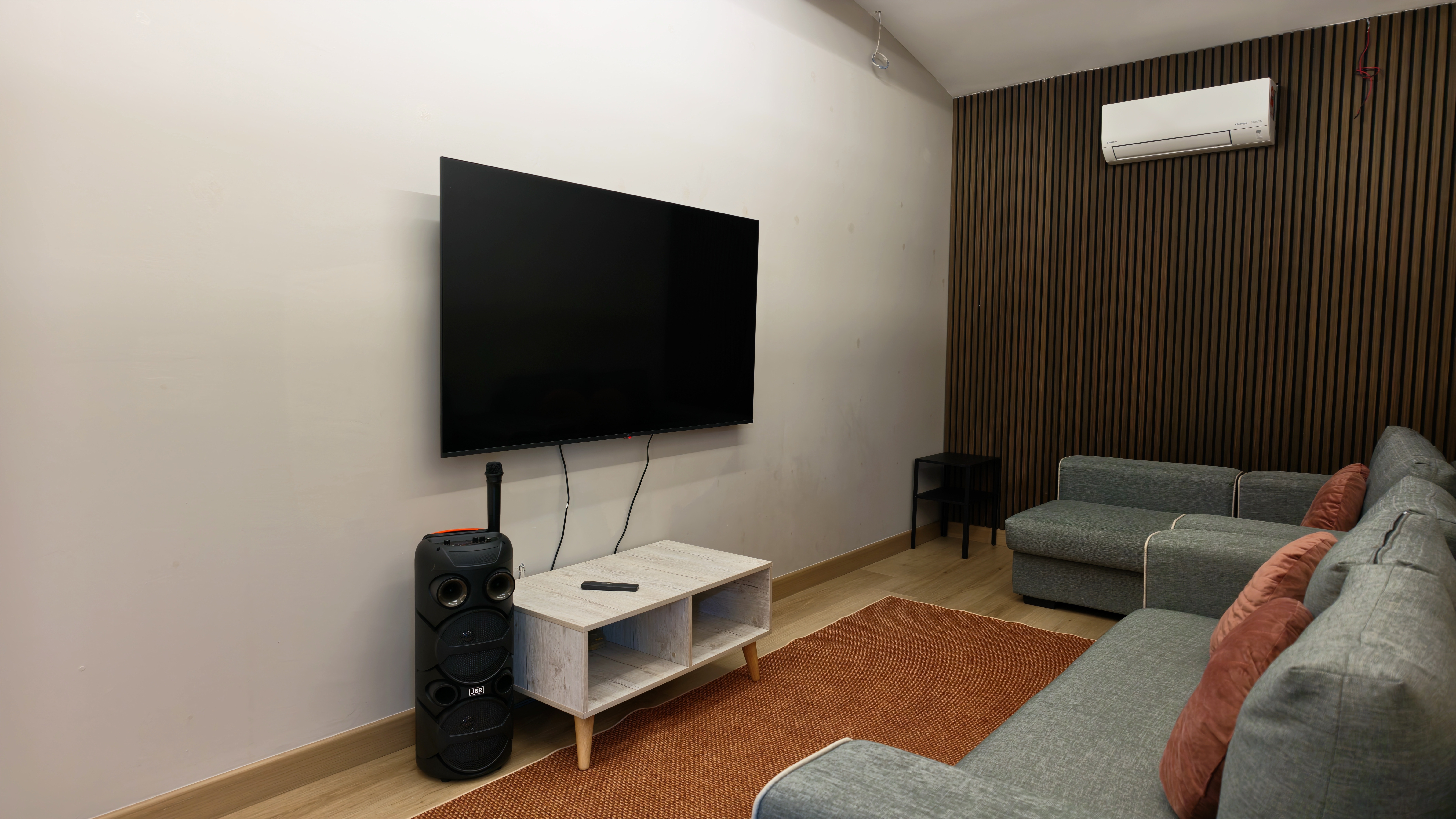 Upper Entertainment & Karaoke Lounge